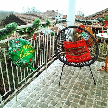 Guest House Emiliya Ovchartsi  Exterior photo