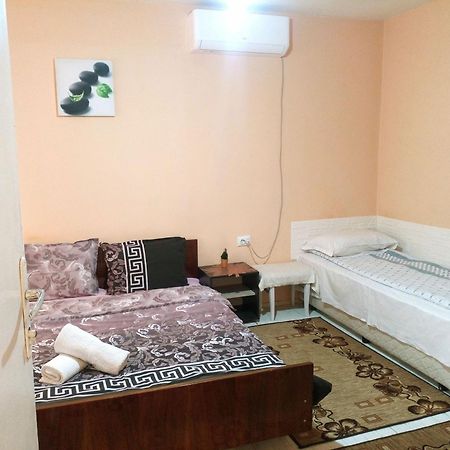 Guest House Emiliya Ovchartsi  Exterior photo