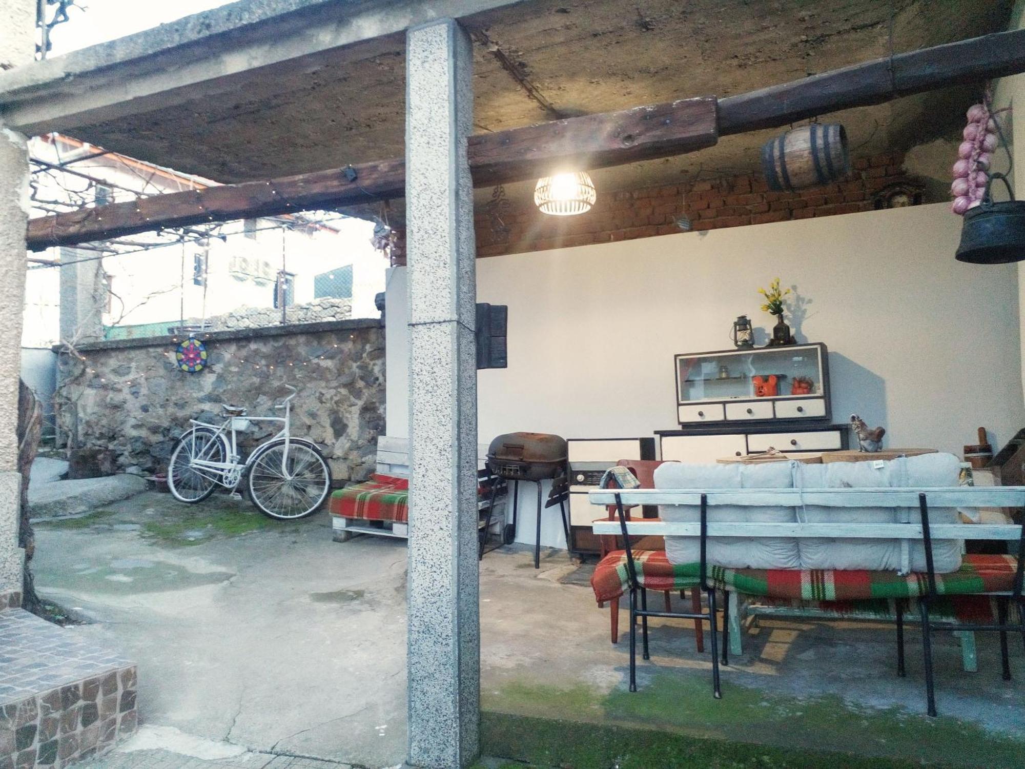 Guest House Emiliya Ovchartsi  Exterior photo