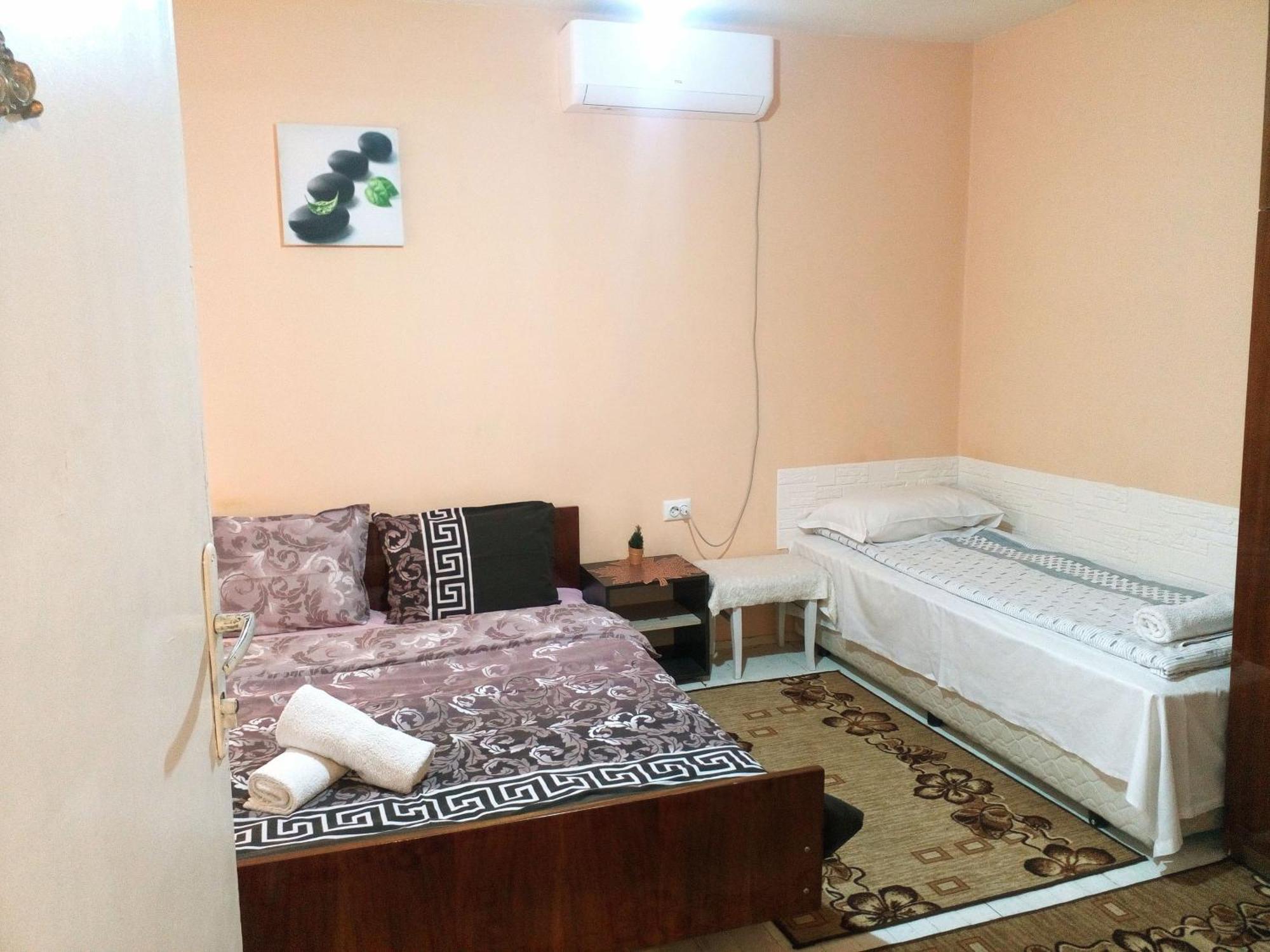 Guest House Emiliya Ovchartsi  Exterior photo